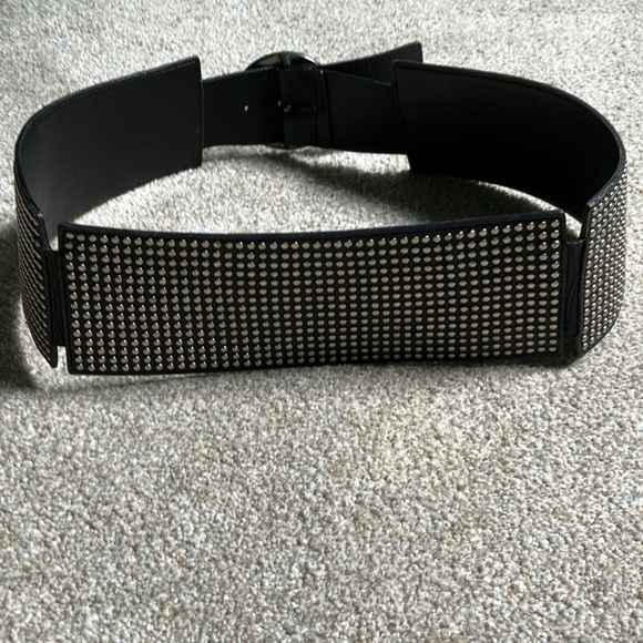 Woman’s Claudio Orciani leather belt silver toned buckle and studs - Picture 3 of 5